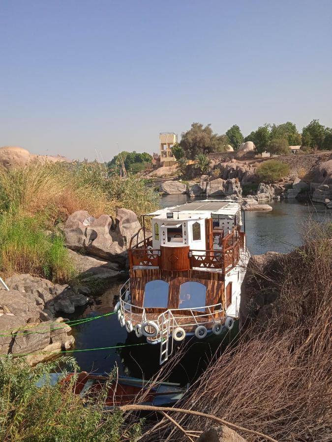 Houseboat Hotel And Nile Cruises Zainoba Asuán Exterior foto