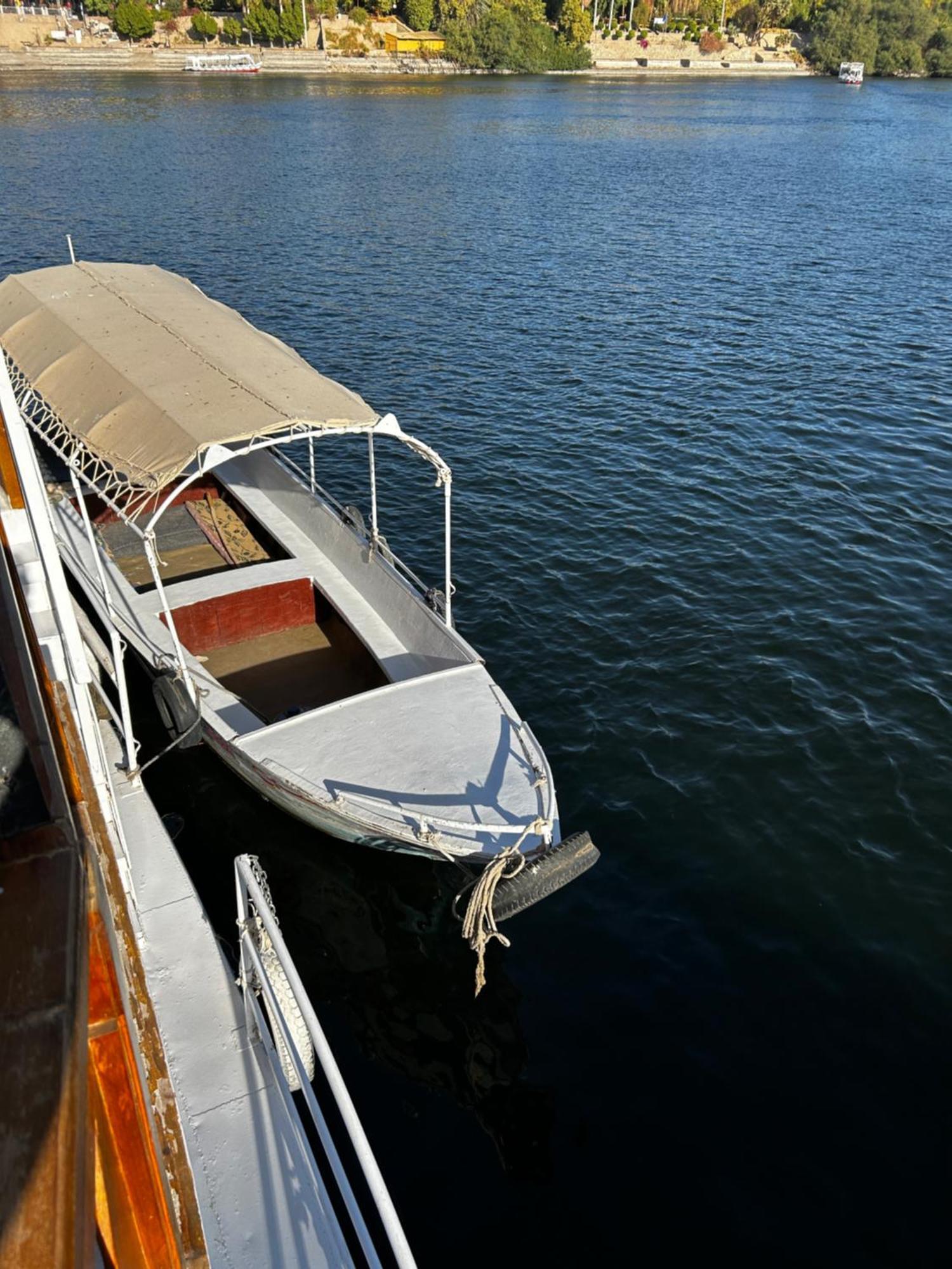 Houseboat Hotel And Nile Cruises Zainoba Asuán Exterior foto