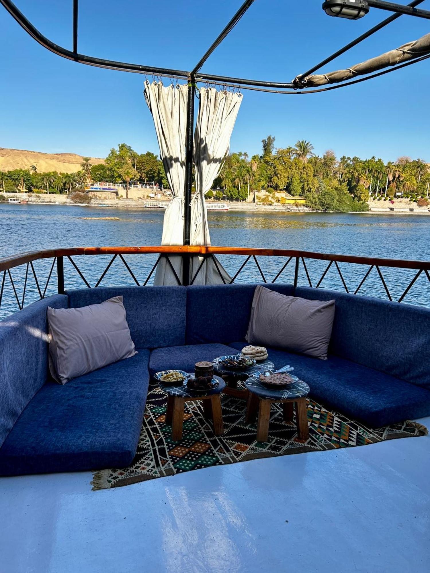 Houseboat Hotel And Nile Cruises Zainoba Asuán Exterior foto